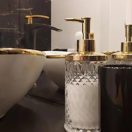 Komfortowy Z Parkingiem, 70m2, śródmieście -klimatyzacja, Dostęp Na Kod-polonia Resident Apartament *