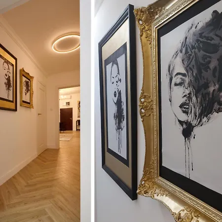 Komfortowy Z Parkingiem, 70m2, śródmieście -klimatyzacja, Dostęp Na Kod-polonia Resident Apartament