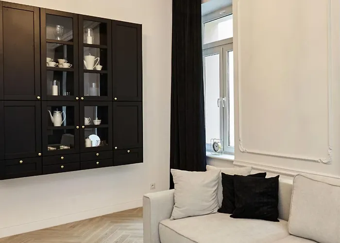 דירה Komfortowy Z Parkingiem, 70m2, Srodmiescie -klimatyzacja, Dostep Na Kod-polonia Resident לודז'