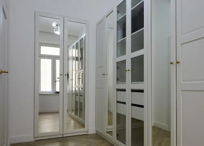 דירה Komfortowy Z Parkingiem, 70m2, Srodmiescie -klimatyzacja, Dostep Na Kod-polonia Resident